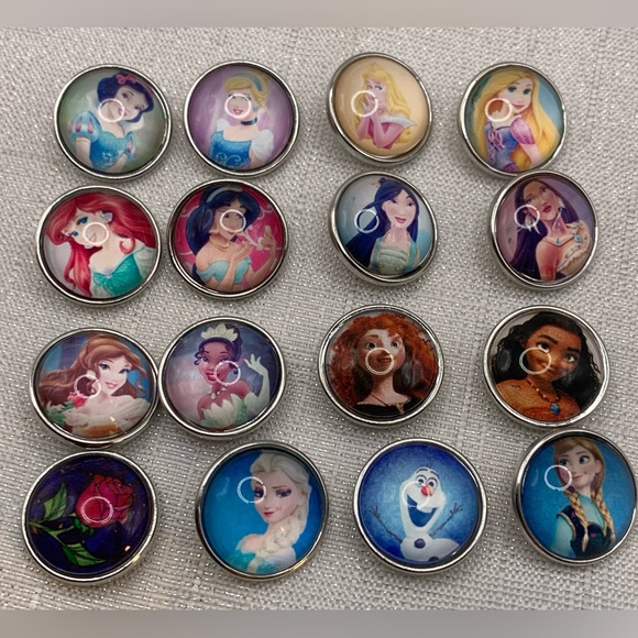 Set of 16 - Disney Princess Snap Button Charms - 18mm/20mm Standard Size - Picture 1 of 2